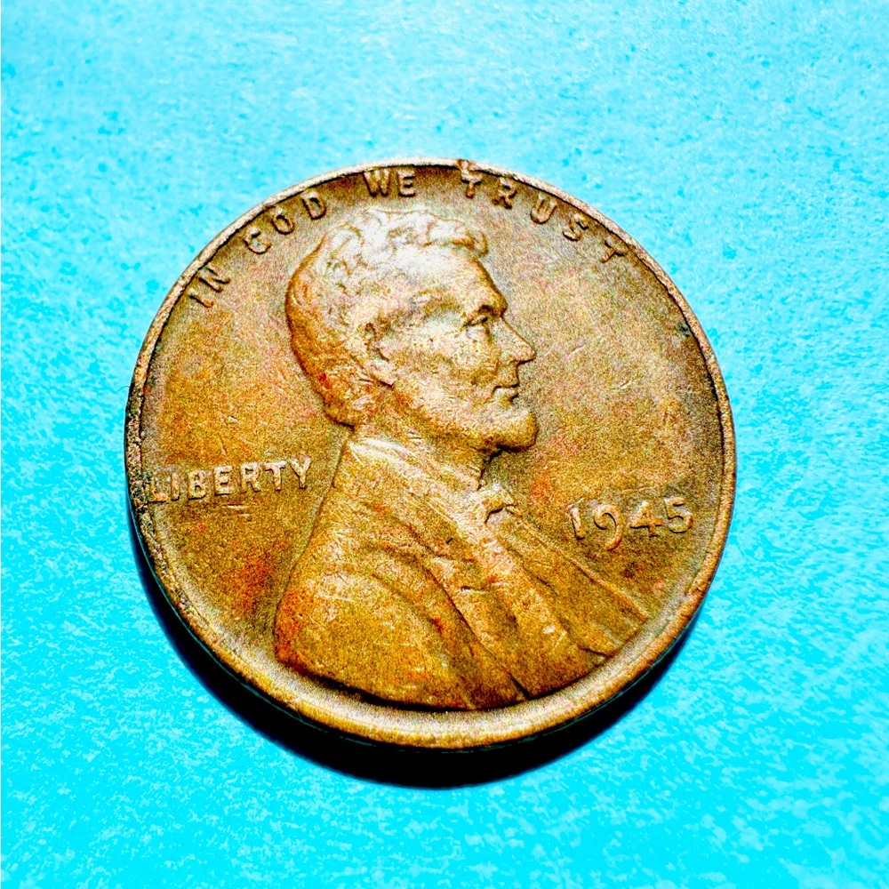1945 Wheat Penny no mint. Rare.